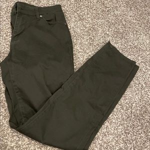 Green midrise, skinny, stretch fit pants